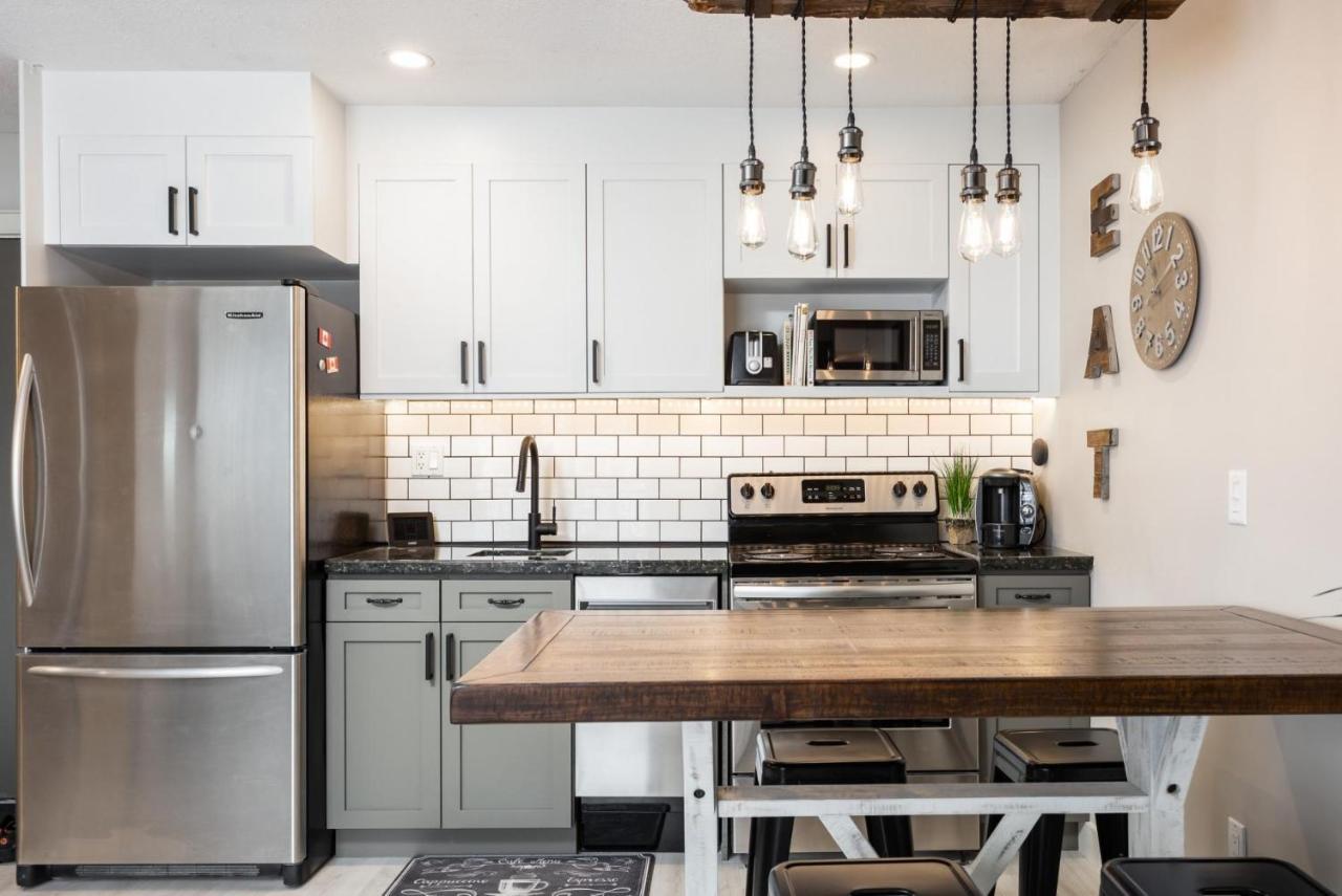 Nest On Perfection - Newly Renovated Ski In Ski Out Mountain View Condo Big White Exteriér fotografie